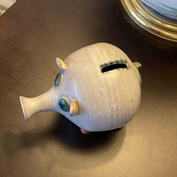 Cutest piggy bank ever! Home accents / decor - Picture 6 of 6